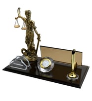 Kişiye Özel Tasarım Heykelli İsimlik Cam İsimlik Savcı İsimlik Avukat Themis Adalet İsimlik Kristal İsimlik