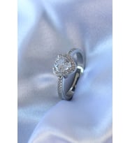Gümüş Renk Kalp Zirkon Taşlı Charm Model Pirinç Kadın Yüzük TJ-BYK2725