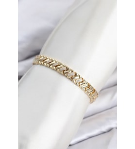 CM Geometrik Model Zirkon Taşlı VIP Seri Gold Renk Pirinç Kadın Bileklik TJ-BB8616
