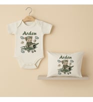 Pia Baby Premium %100 Pamuk İsme Özel Organik Baskılı Çıtçıtlı Bebek Body Ve Yastık Kılıfı 5000-19 (Ekru)