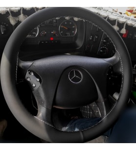 DİKİŞLİ DİREKSİYON KILIFI SİYAH DERİ GRİ DİKİŞLİ MERCEDES TIR KAMYON (fotoğraftaki direksiyon) İÇİN