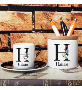 İsim Baş Harfli ve İsimli Türk Kahve Fincanı ve Kalemlik Seti