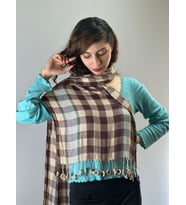EKOSE AHŞAP HALKA BONCUKLU KADIN TASARIM FULAR ŞAL 170X50 CM