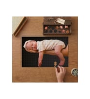 Uyuyan Küçük Bebek Tasarımı 240 parça Ahşap Puzzle Ahşap Kutuda MP00648