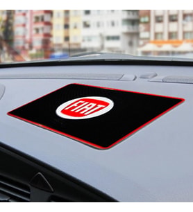 fiat torpido üstü logolu araca özel marka iç aksesuar - telefon kaydırmaz