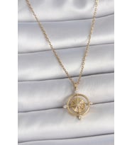 316L Çelik Gold Renk Zincir Zirkon Taşlı Pusula Model Kadın Kolye 5886