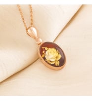 Damla Kehribar İçine Gül Oyma El İşi Gümüş Kolye (Rose)