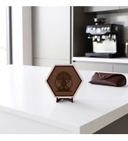 Meditasyon ve Hayat Ağacı Temalı Modern Masaüstü Dekoratif Obje Çalışma Alanınıza Huzur Katan Şık Tasarım 10x10 cm, Açık Kahve