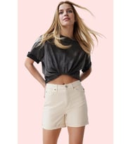 Kadın Denim Şort Pamuk City Short Kalıp Geniş Paça Yazlık Günlük Kullanım Kaliteli Malzeme
