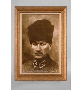 Altın Varaklı Çerçeveli Paspartulu Atatürk Tablo a19 (Gold)