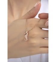 Kadın Orjinal 925 Ayar Gümüş Zirkon Taşlı Denizatı Model Kolye (Rose)