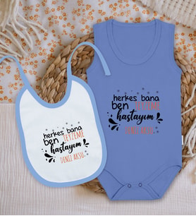 BK Kids Kişiye Özel Teyzeme Hastayım Tasarımlı Mavi %100 Pamuklu Askılı Sıfır Kol Bebek Body Zıbın ve Mama Önlüğü Hediye Seti