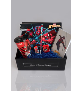 DEKOMUS ÖZEL KUTULU LİSANSLI SPIDERMAN KIRTASİYE SETİ PİPETLİ BARDAK,RESİM DEFTERİ,KURŞUN KALEM,SİLGİ VE KALEMTRAŞ