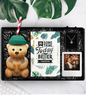 Bearista Şapkalı Pipetli Ayıcık Cam Bardak & Tasarım Defter & Çerçeve & Kar Tanesi Kolye Hediye Seti