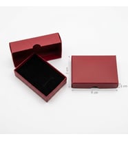 5x8x2 cm Tam Kapaklı Selefonlu ve Süngerli Takı Kutusu - Kırmızı (DEMONTE) (50 ADET)