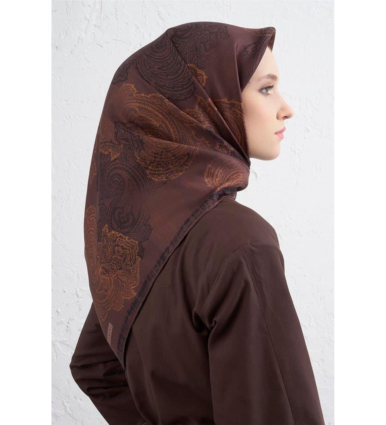 armine-sura-saf-ipek-esarp-