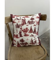 Toile De Jouy Paris Kırlent Kılıfı 43x43 cm  %100 Pamuk Dijital Baskılı  Klasik Fransız Tarzı Dekor (Bordo)