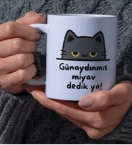 Kupa Bardak Kedi Tasarımlı Günaydın Miyav Dedik Ya Yazılı Dear Tasarım Kupa Bardak Kutupkitap