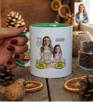 Kişiye Özel Karikatürlü Anne Kız Anneye Hediye Kupa Bardak Anneler Günü Hediyesi