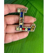 5X4 CM ÜTÜ İLE YAPIŞAN TAŞLI RENKLİ L HARFİ ARMA