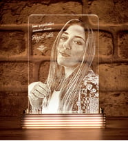 Kız Arkadaşa Hediye Kişiye Özel 3D LED Lamba (Beyaz)