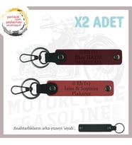 Motorsiklet Tarzına Özel İsim Plaka ve 0 Rh (+) Kan Grubu Yazılı x2 Anahtarlık, Nar Çiçeği-Bordo-Syh (Çok Renkli)