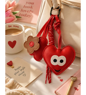 Sevimli Kalp & Çiçek Charm Çanta Aksesuarı – Kawaii Kore Tarzı Deri Kırmızı Bag Charm