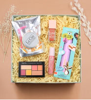 Pastel Far Paleti & Pastel Maskara & Pastel Allık & Pastel Dudak Dolgunlaştırıcı & La Cire Kaş Şekillendirici Hediye Seti