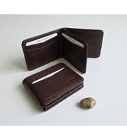 %100 Hakiki Deri Çift Yönlü Kağıt Para Bölmeli Mıknatıs Kapamalı Trend Model Erkek Cüzdan 10 cm en / yükseklik 8 cm