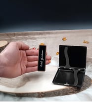 Elektronik Alevsiz USB Şarjlı Çakmak & Metal Siyah Tabaka Hediye Seti