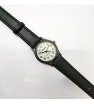 Marlas Retro Kadın Saati, Vintage Tasarım, Klasik, Siyah Kasa Rengi, Minimal Tasarım, Siyah Kayış Kordon, Beyaz Kadran