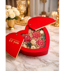 Kokulu Mum Buketi Kalpten Gelen Çiçek Mumlar - Mumelia Candles Doğal Soya Şakayık Lotus Gül Hediye Kutusu Tasarım