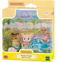Sylvanian Families Anaokulu Arkadaşları Havuz Eğlencesi Üçlüsü