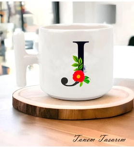 Çiçekli Harf Tasarımlı  - T Kulp Kupa