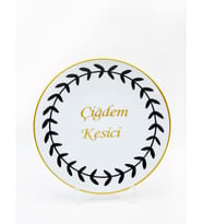 Kişiye Özel İsimli Masaüstü Dekoratif Ayaklı Hediyelik Porselen Tabak (Beyaz - Gold)