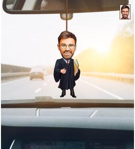 Kişiye Özel Karikatürlü Avukat Temalı Ahşap Araba Dikiz Ayna Süsü