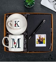 Kişiye Özel Polaroid Fotoğraf - Özel Tasarım Kahve Fincanı ve Porselen Kupa - Siyah Defter - Siyah Metal Kalem - Özel Tasarım Hediye Kutusu