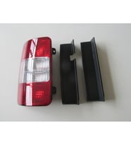 VOLKSWAGEN CADDY- 04/10; STOP LAMBASI SOL KIRMIZI/BEYAZ (BAGAJ KAPAĞI YUKARI/YANA AÇILIR TİP) (MARS)