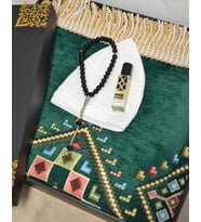 Erkekler için Seccade, Takke, Tesbih, Esans ve Özel Kutulu Lüks Hac Umre Hediyelik Set (Yeşil)