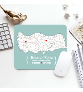 Kişiye Özel Ayrı Şehirlerde Olsak da Kalplerimiz Bir Mousepad