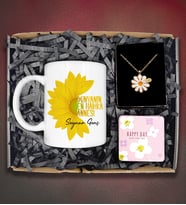 Anneler Günü Kişiye Özel Tasarım Kupa&Papatya Kolye&Cep Ayna Hediye Seti