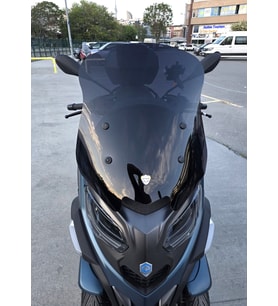 MOTOCAM Piaggio MP3 530 Ön Cam 2023-2026 Model 60cm Siyah Renkli 4mm ORTA BOYLU