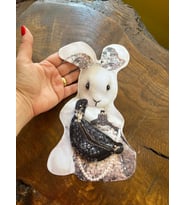 SÜNGER ÇANTALI TAVŞAN ARMA DİKİŞ APLİKE 25X15 CM