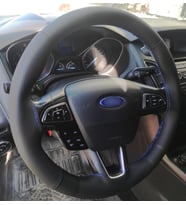 DİKİŞLİ DİREKSİYON KILIFI SİYAH / NOKTALI DERİ MAVİ DİKİŞLİ F OR.D FOCUS 2015-16-17 MODEL İÇİN