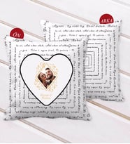 BK Gift Kişiye Özel İsimli Fotoğraflı 100 Dilde Seni Seviyorum Desenli Dekoratif Kırlent Yastık-1 (Beyaz)