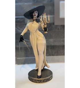 Resident Evil Village Alcina Dimitrescu Figür Resident Evil Lady Dimitrescu Figür Büyük Boy 25CM