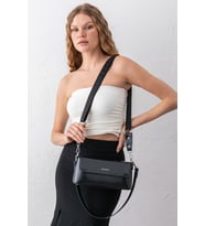 Just Polo Kadın Zoya Model Yumuşak Deri Görünümlü Omuz Çantası Ve Çapraz Askılı Baget Çanta