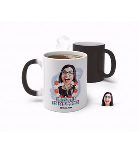 BK Gift Kişiye Özel Anneler Günü Temalı Dünyanın En İyi Annesi Karikatürlü Sihirli Kupa Bardak-1 (Beyaz)