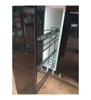 Siyah Teleskopik Frenli Dolap İçi Şişelik 15.5cm, Pratik ve Şık Tasarım