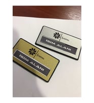 PERSONEL YAKA KARTI SİMLİ METAL FİRMAYA ÖZEL BASKILI 5 ADET MIKNATISLI (Gümüş)